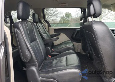 2016 Chrysler Town & Country Touring из США, поврежденный, VIN 2C4RC1BG4GR281492